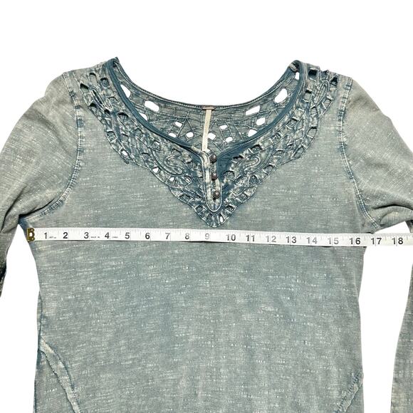 Free People | Women | Luna Embroidered Crochet Eyelet Long Sleeve Top | Medium - Picture 5 of 16
